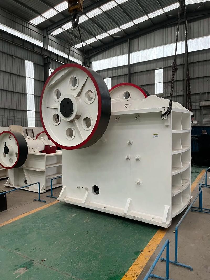 礦山機(jī)械設(shè)備 #鄂式破碎機(jī) #砂石生產(chǎn)線全套設(shè)備 #工廠實(shí)